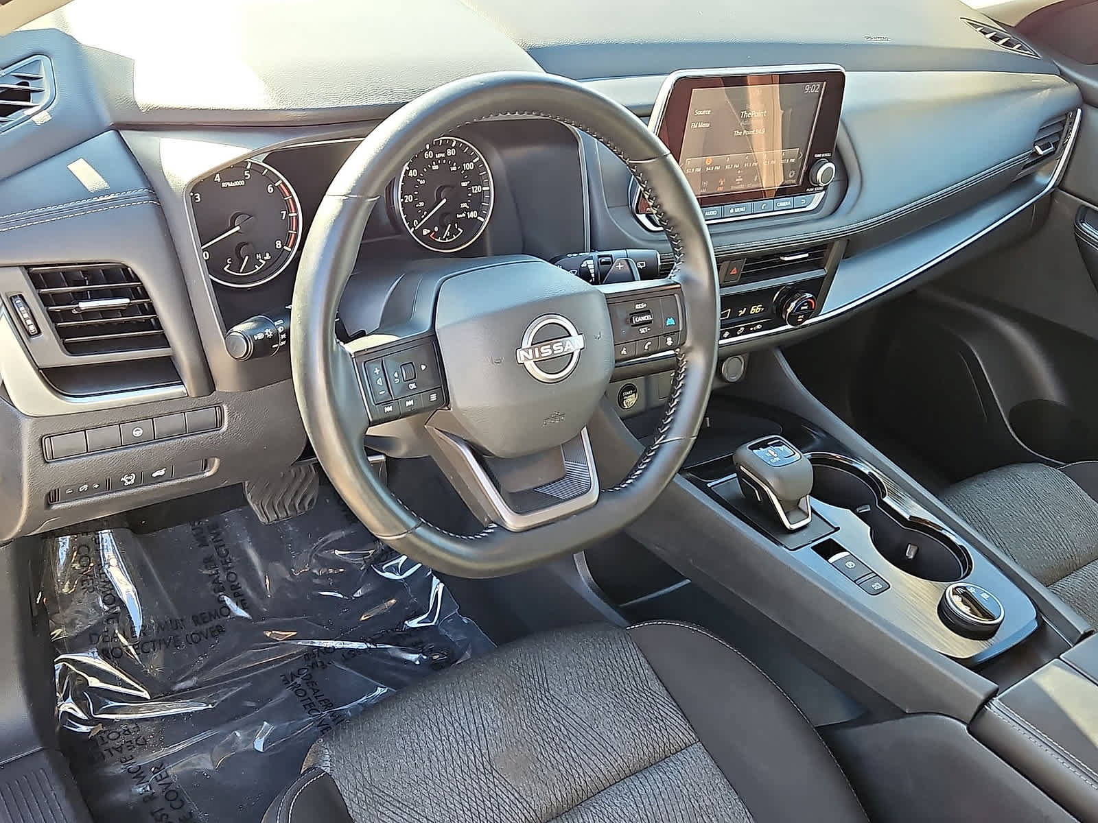 Used 2025 Nissan Rogue SV AWD/4WD image 16