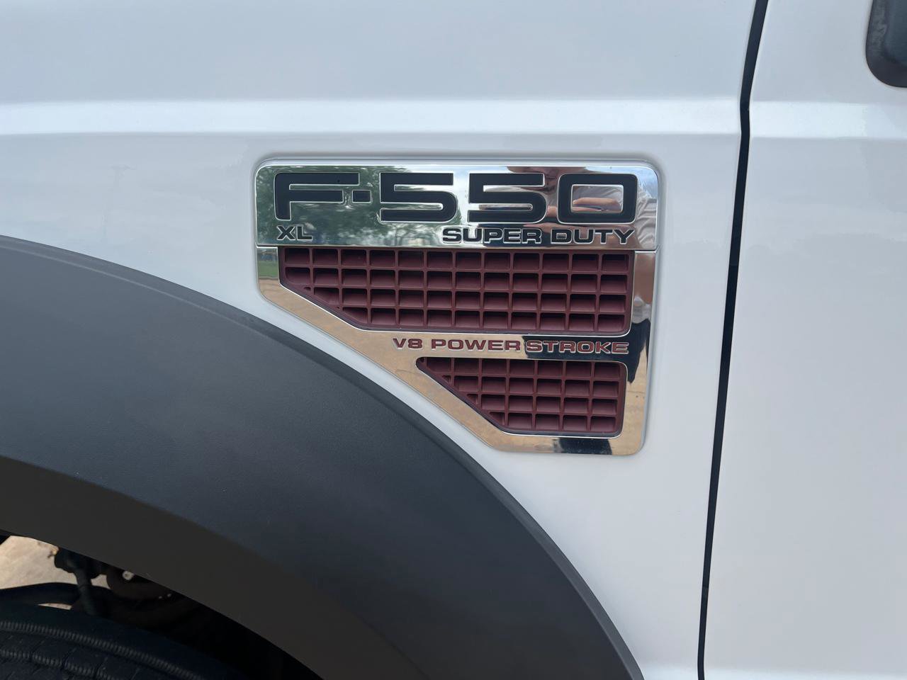 Used 2009 Ford F550 2WD Regular Cab Super Duty image 15