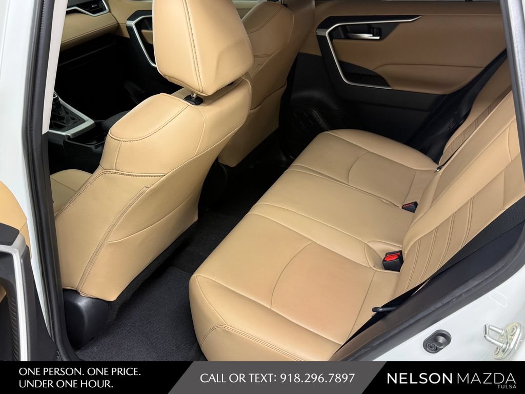 Used 2020 Toyota RAV4 XLE Premium FWD image 34