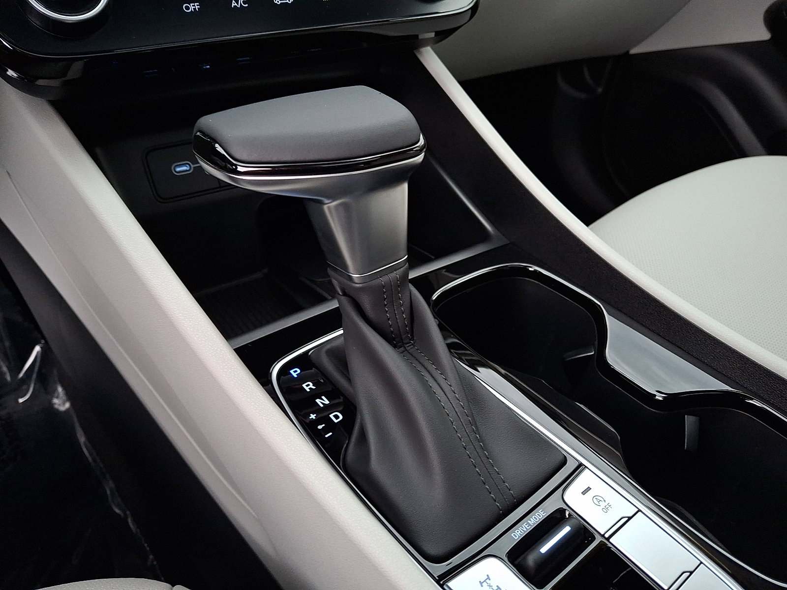 Used 2026 Hyundai Tucson SEL AWD/4WD image 16