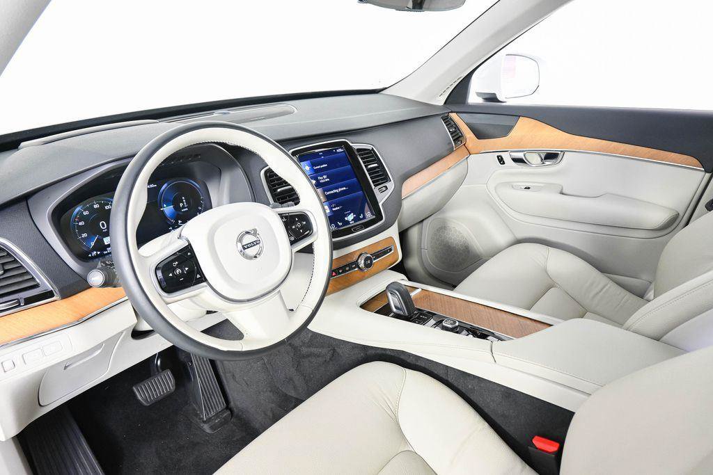 Used 2021 Volvo XC90 T8 Inscription Expression w/ Advanced Package AWD/4WD image 5
