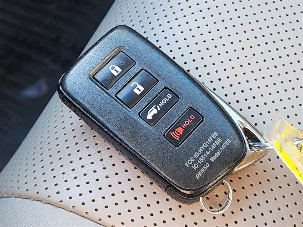 Used 2016 Lexus RX 450h AWD w/ Accessory Package image 31