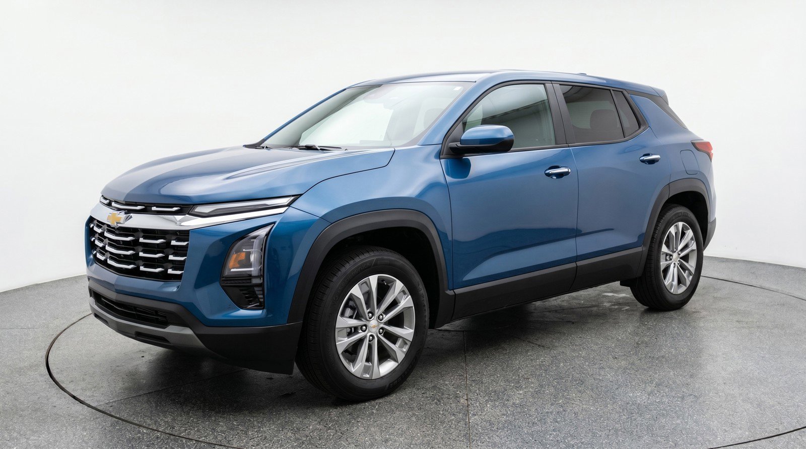 Used 2025 Chevrolet Equinox LT FWD image 3