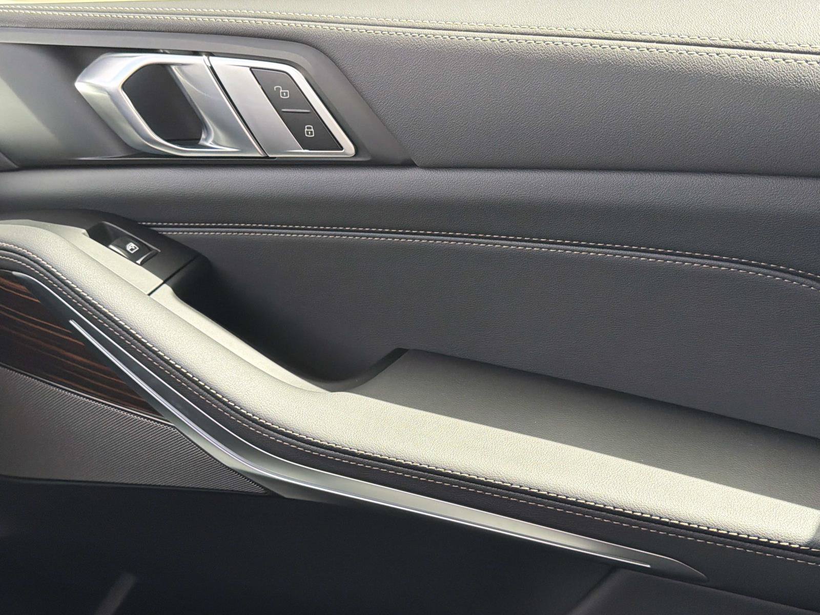 New 2026 BMW X5 xDrive50e AWD/4WD image 21