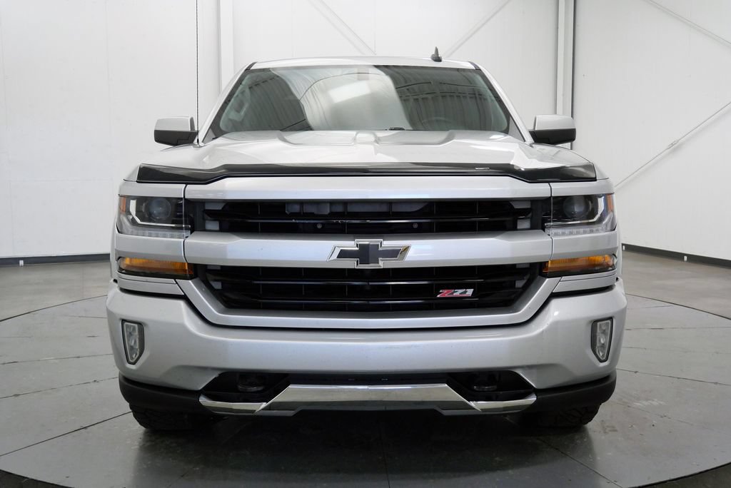 Used 2017 Chevrolet Silverado 1500 LT w/ All Star Edition AWD/4WD image 2