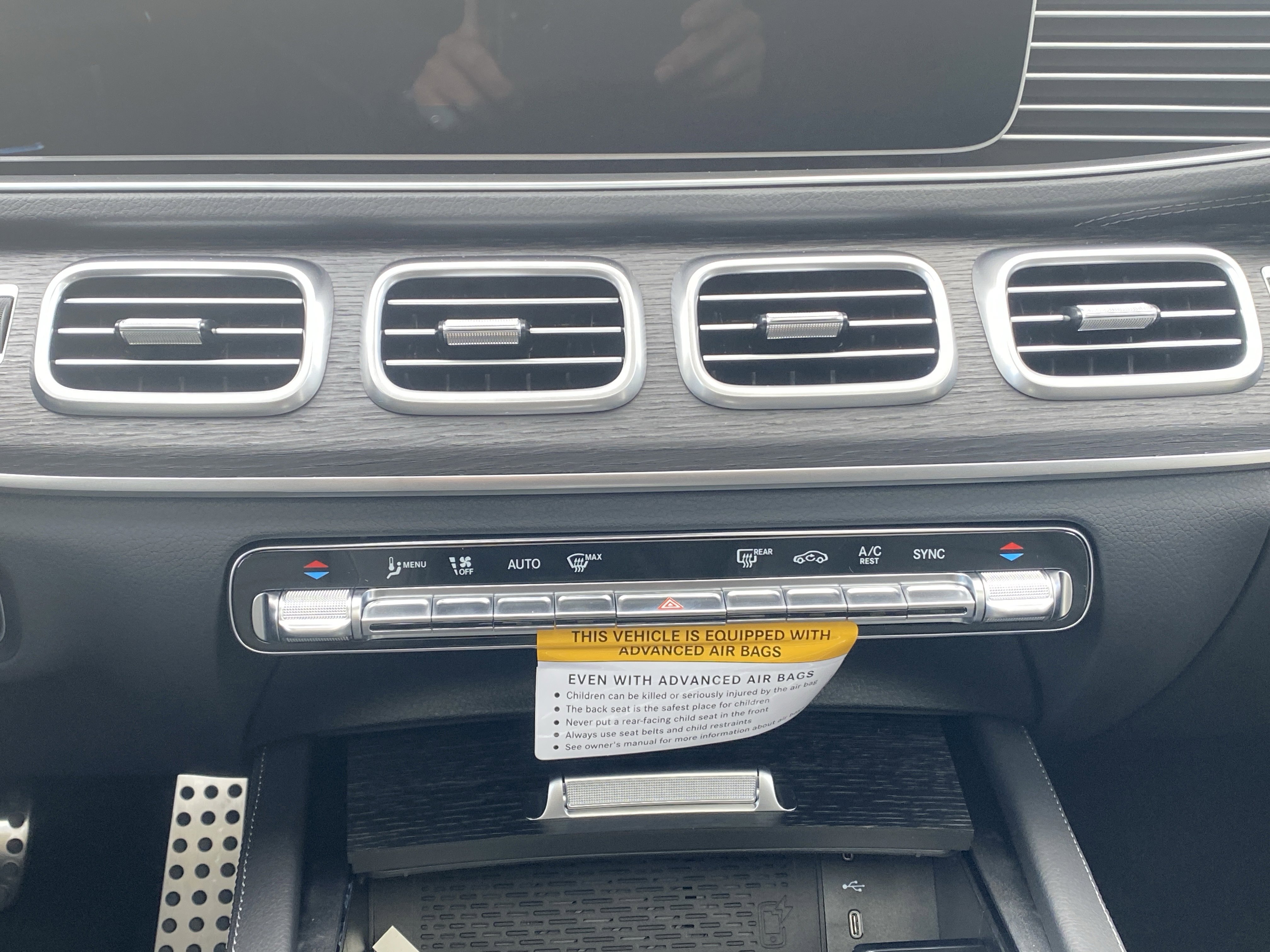 New 2026 Mercedes-Benz GLS 450 4MATIC image 25