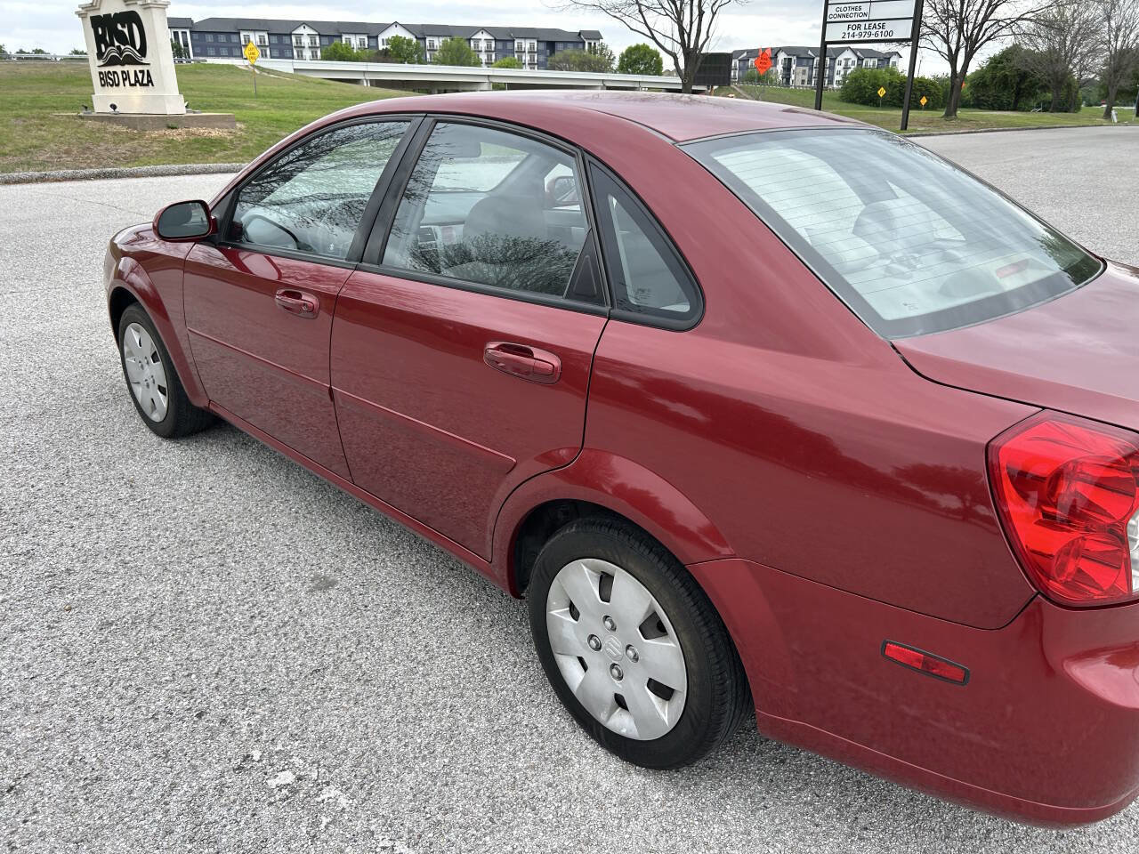 Used 2007 Suzuki Forenza Sedan image 9