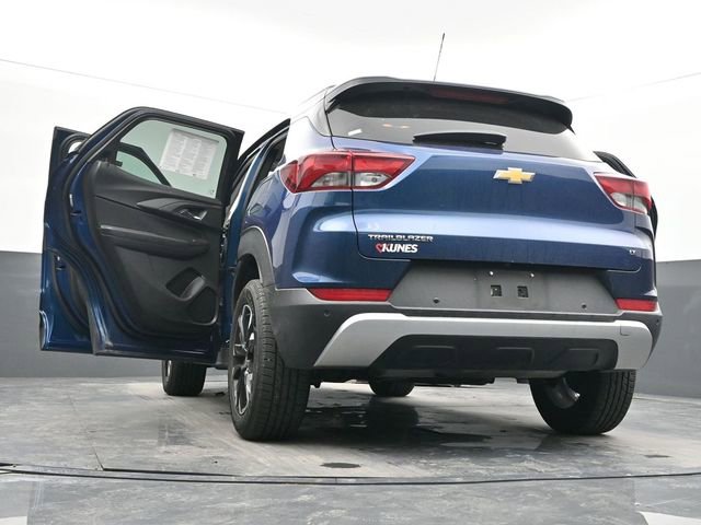 Used 2021 Chevrolet TrailBlazer LT w/ Convenience Package image 52