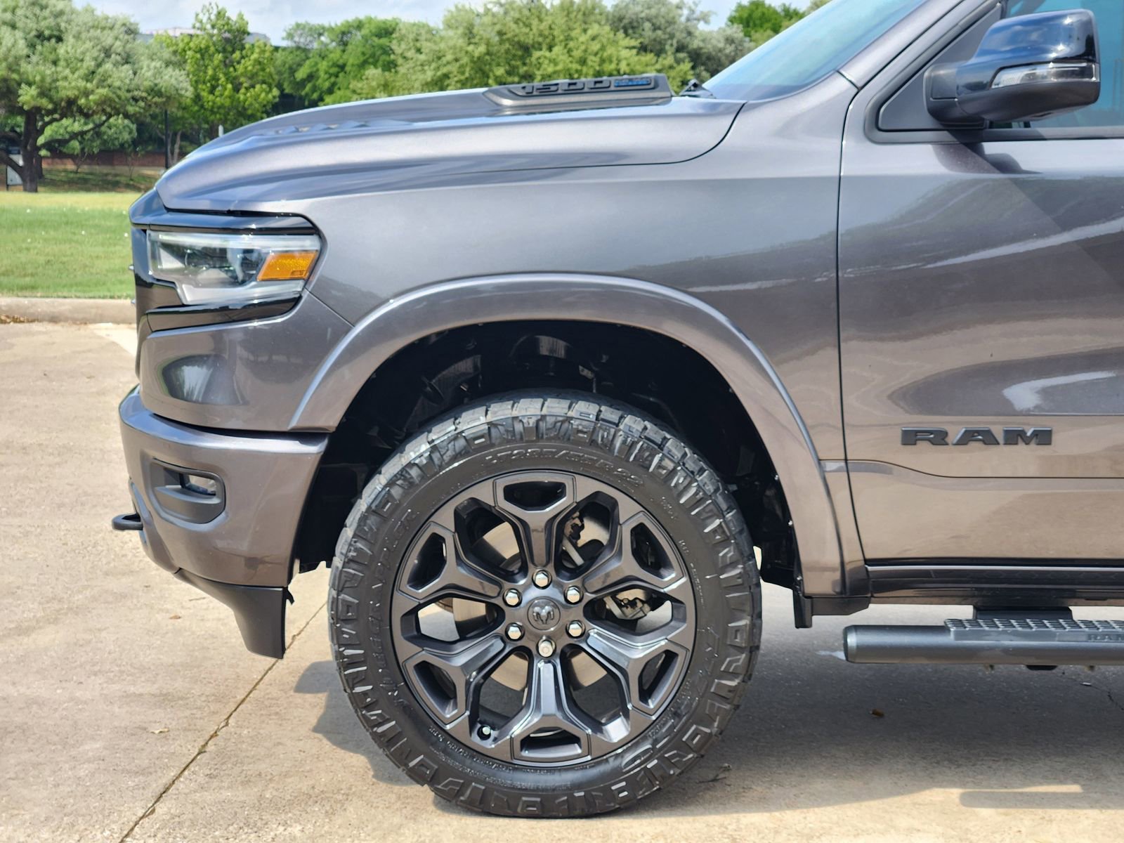 Used 2023 RAM 1500 Limited w/ Night Edition image 15