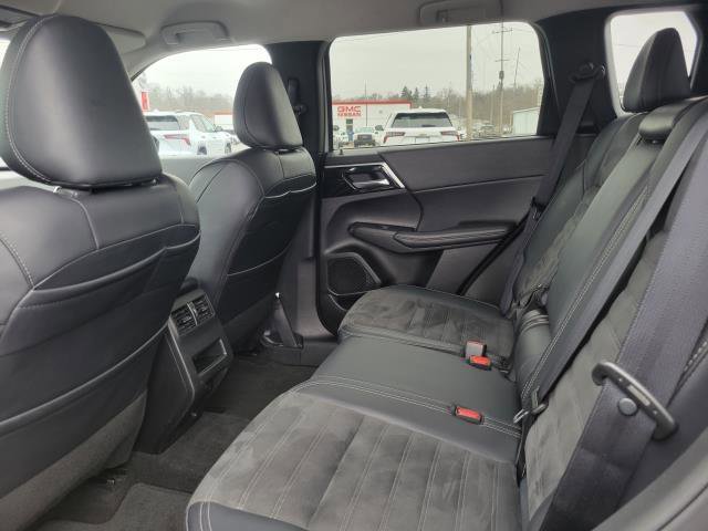 Used 2024 Mitsubishi Outlander SE image 21