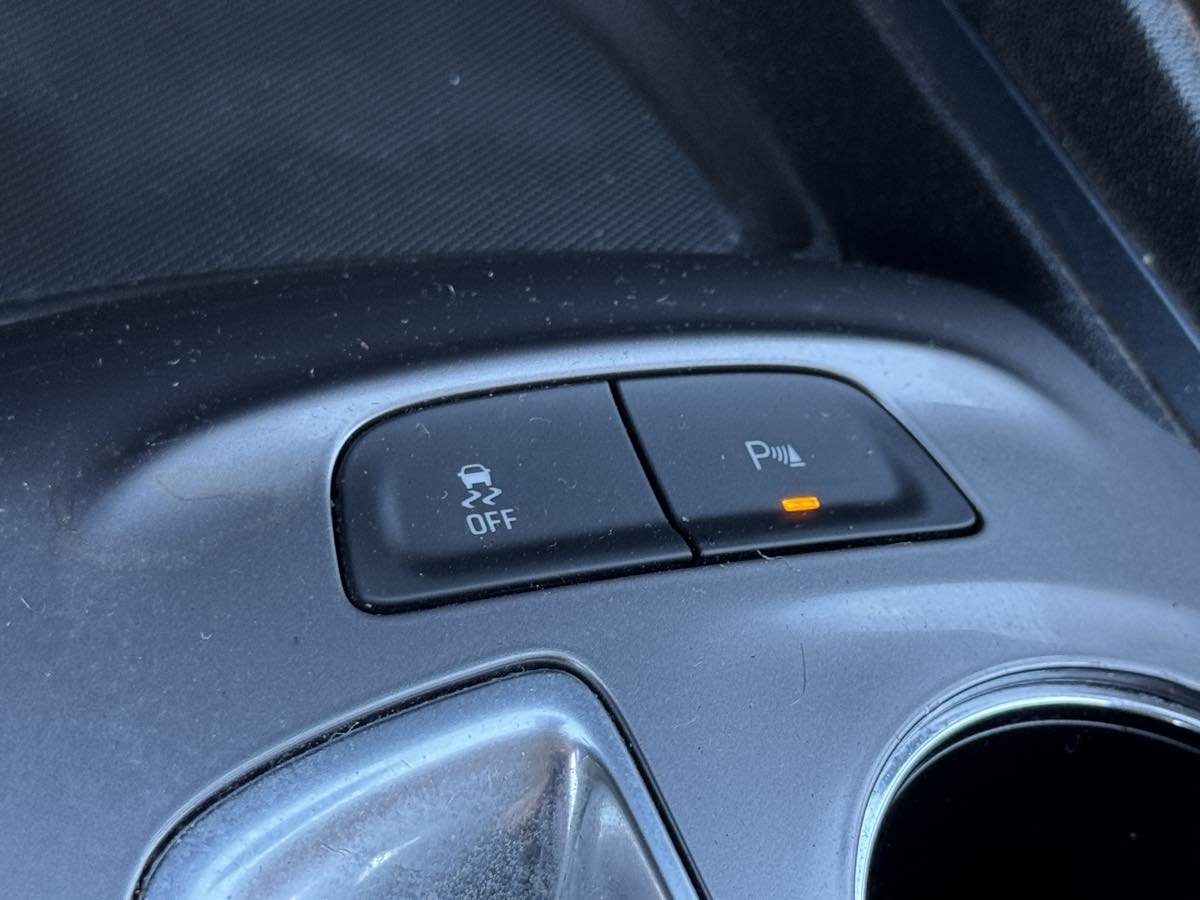 Used 2025 Chevrolet Malibu LT FWD image 32