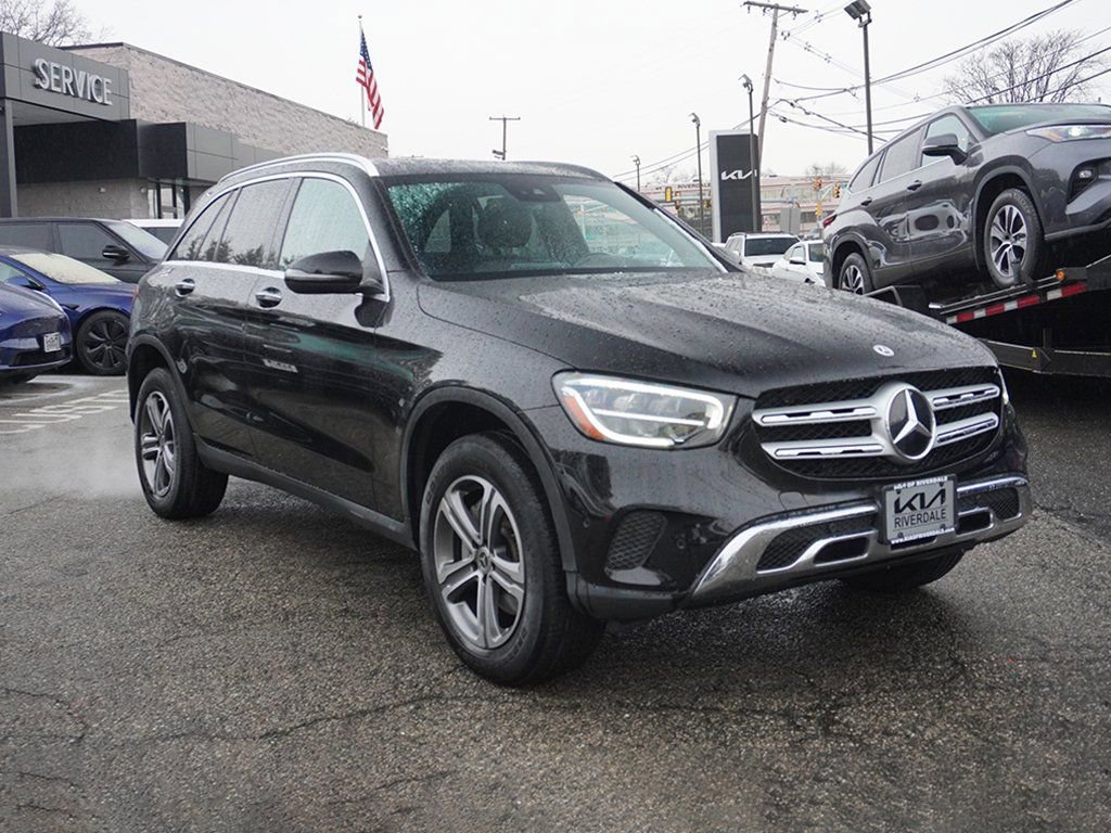 Used 2022 Mercedes-Benz GLC 300 4MATIC w/ Premium Package Lite image 48