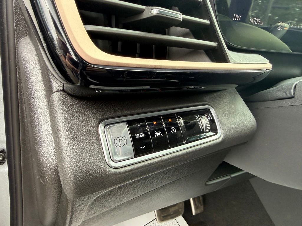 Used 2025 Buick Envision Sport Touring image 16