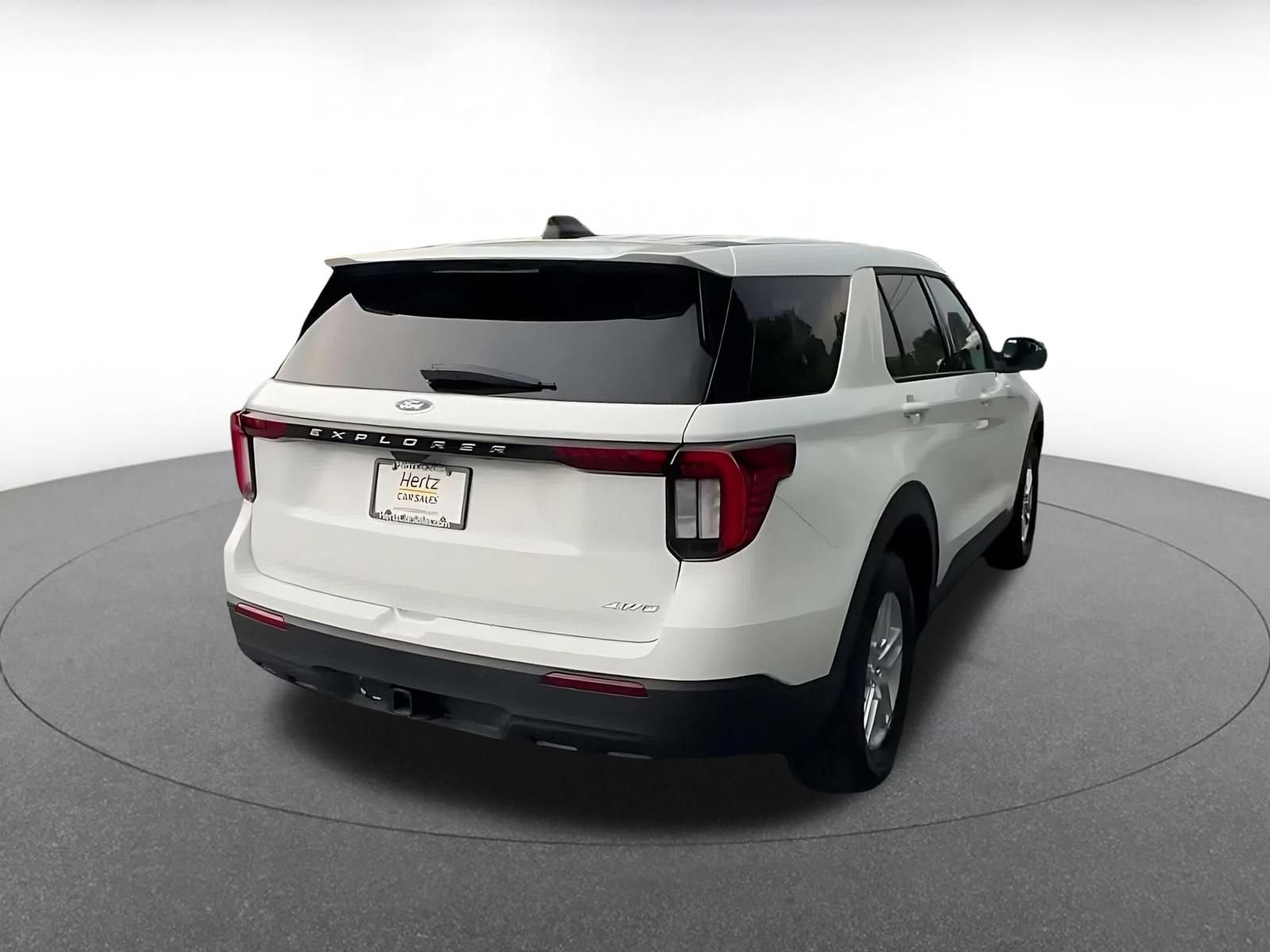Used 2026 Ford Explorer Active AWD/4WD image 14