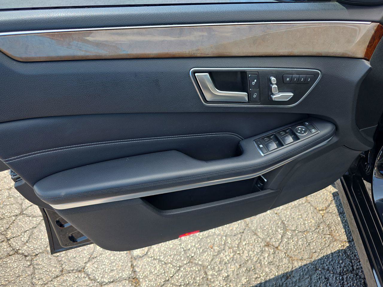 Used 2014 Mercedes-Benz E 350 4MATIC Sedan w/ Premium 1 Package image 5
