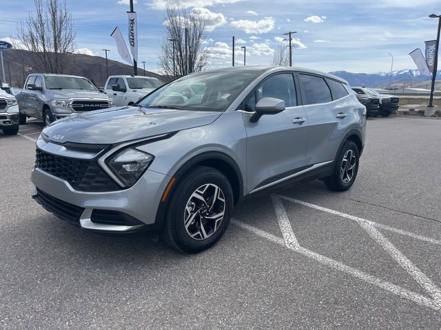 Used 2023 Kia Sportage LX image 8