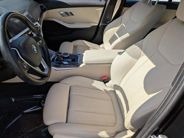 Used 2020 BMW 330i Sedan w/ Convenience Package RWD image 17