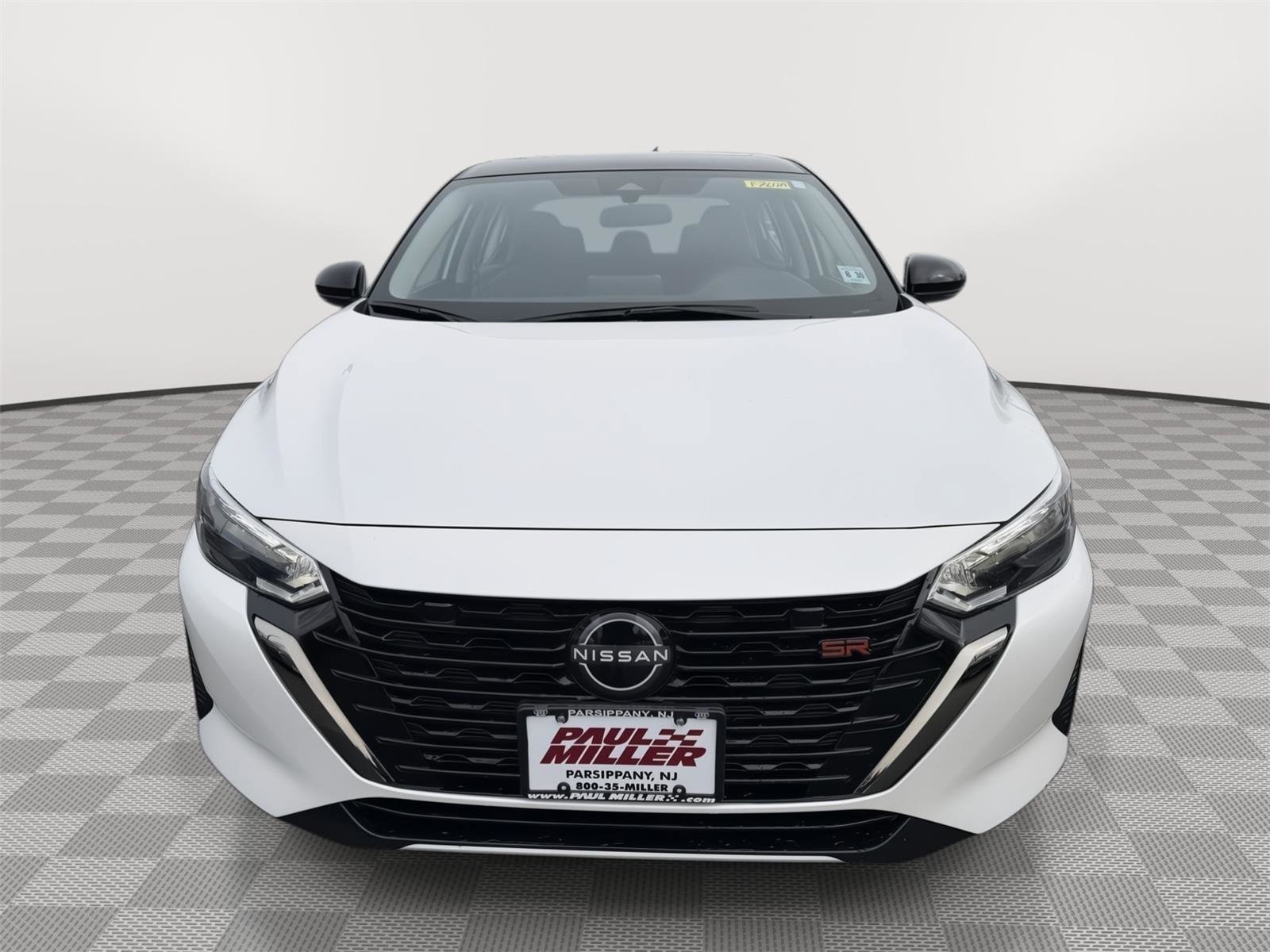 Used 2025 Nissan Sentra SR w/ SR Premium Package image 2