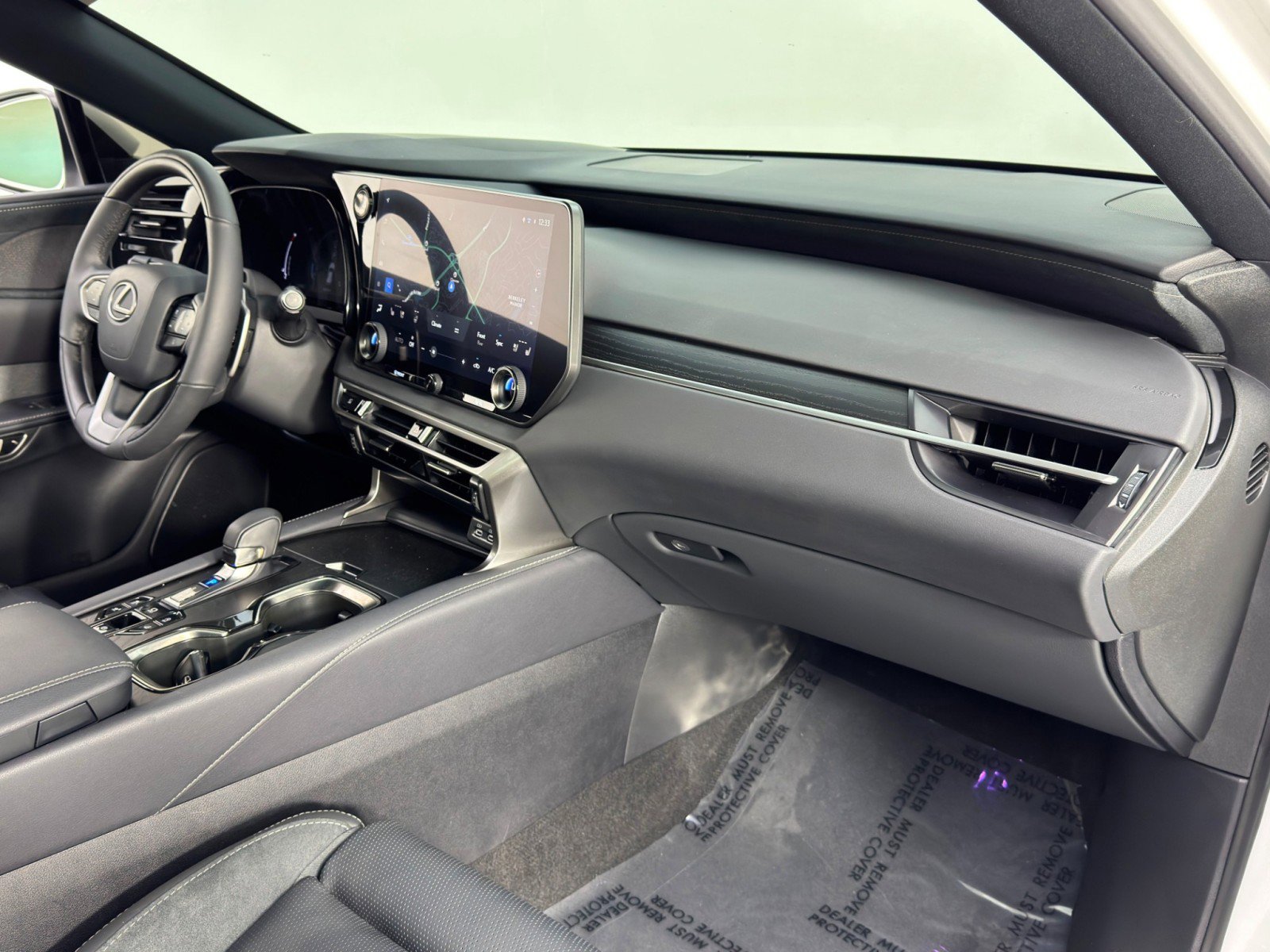 Used 2023 Lexus RX 350 Luxury w/ Cold Area Package image 15