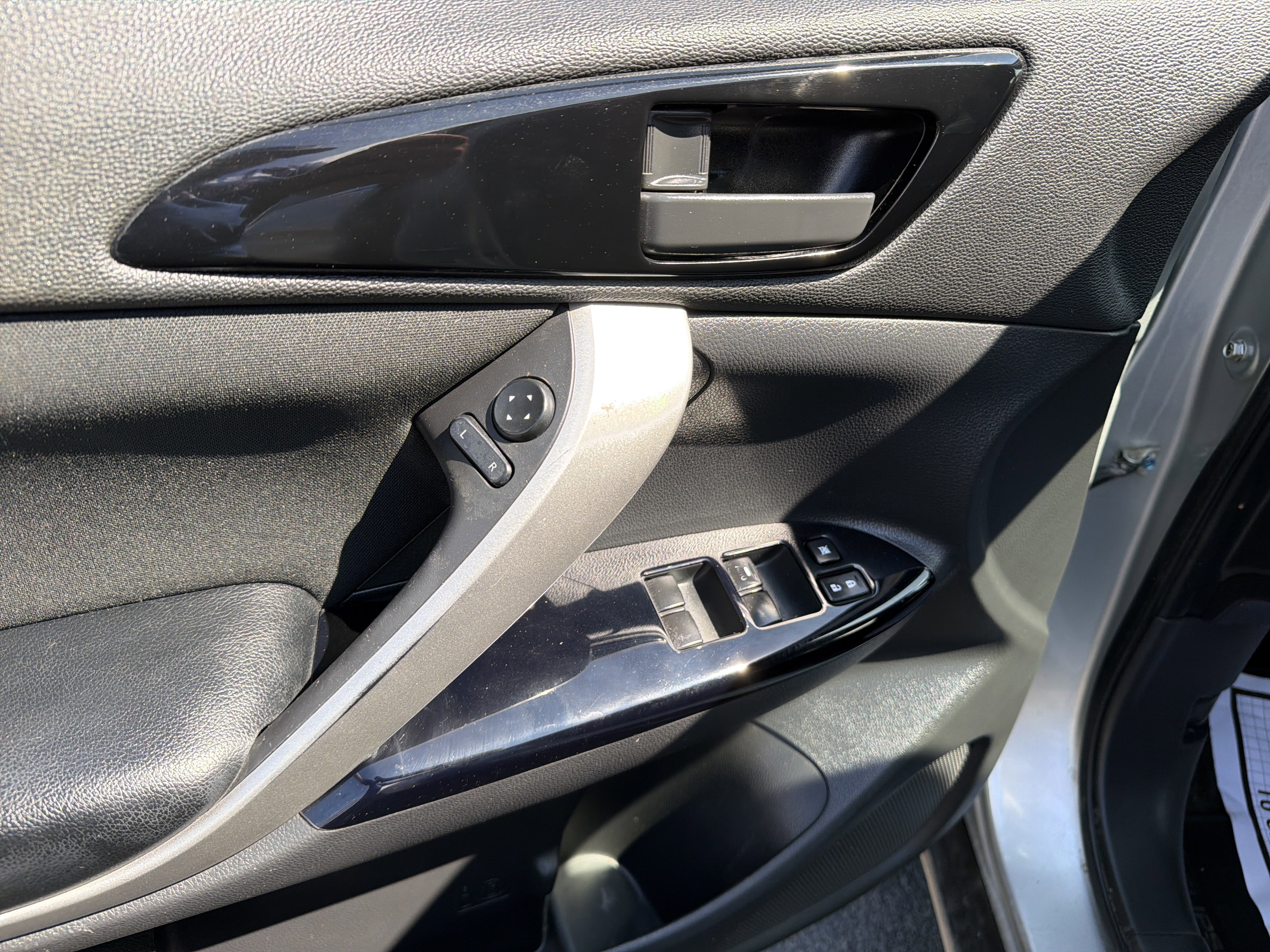 Used 2023 Mitsubishi Eclipse Cross LE AWD/4WD image 15