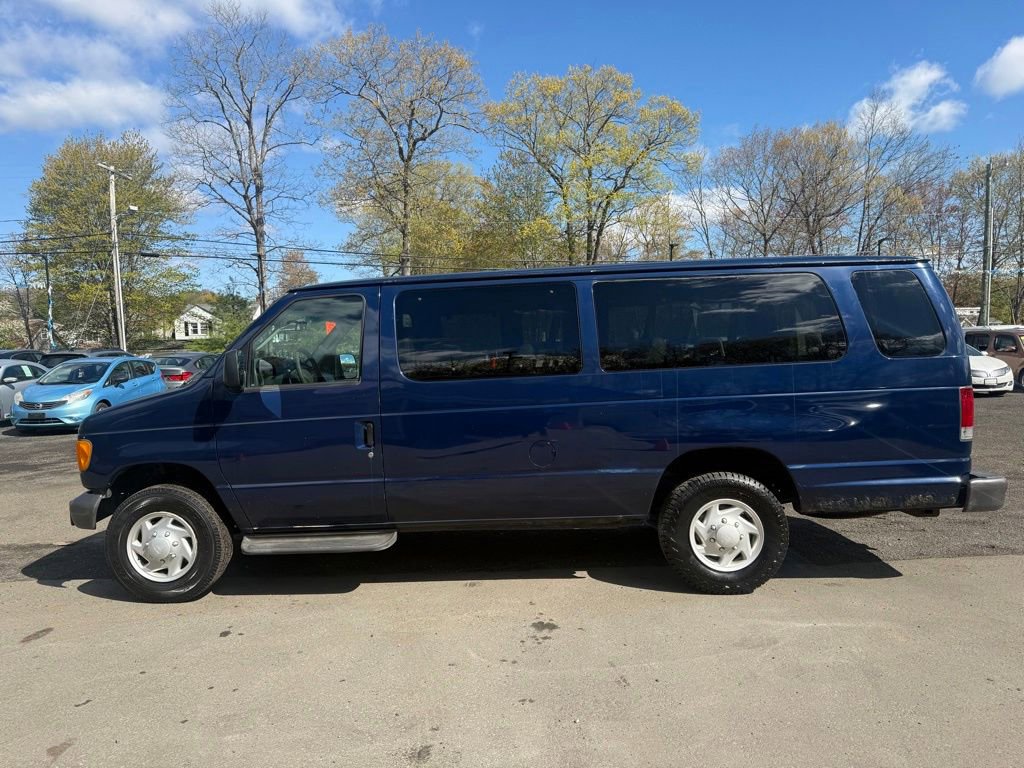 Used 2007 Ford E-350 and Econoline 350 Extended Wagon Super Duty RWD image 10