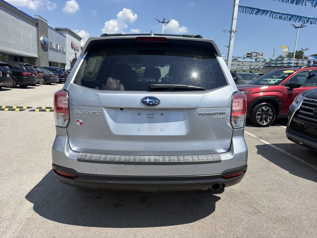 Used 2017 Subaru Forester 2.5i Touring AWD/4WD image 7
