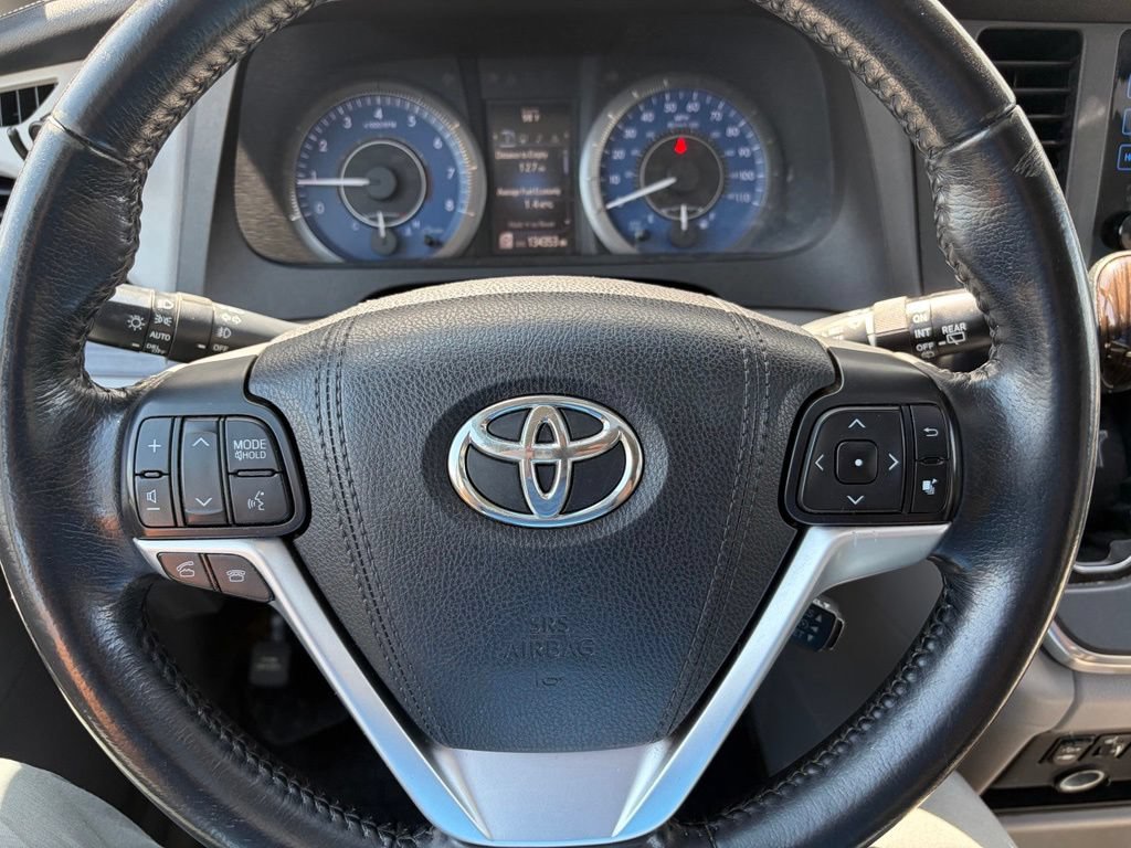 Used 2015 Toyota Sienna XLE w/ XLE Navigation Package FWD image 37