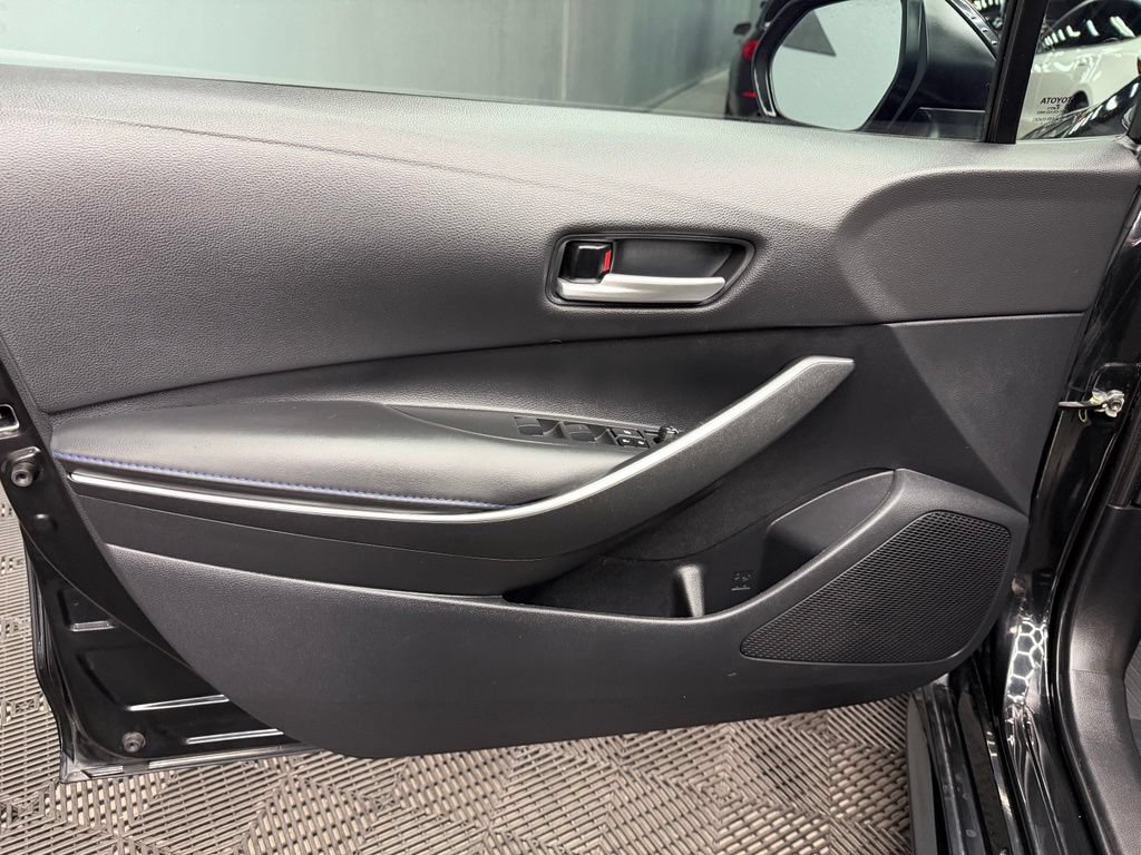 Used 2022 Toyota Corolla SE FWD image 35
