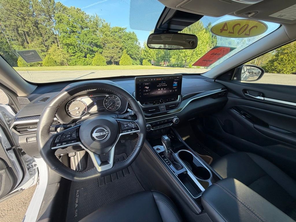 Certified 2024 Nissan Altima 2.5 SR w/ SR Premium Package FWD image 21
