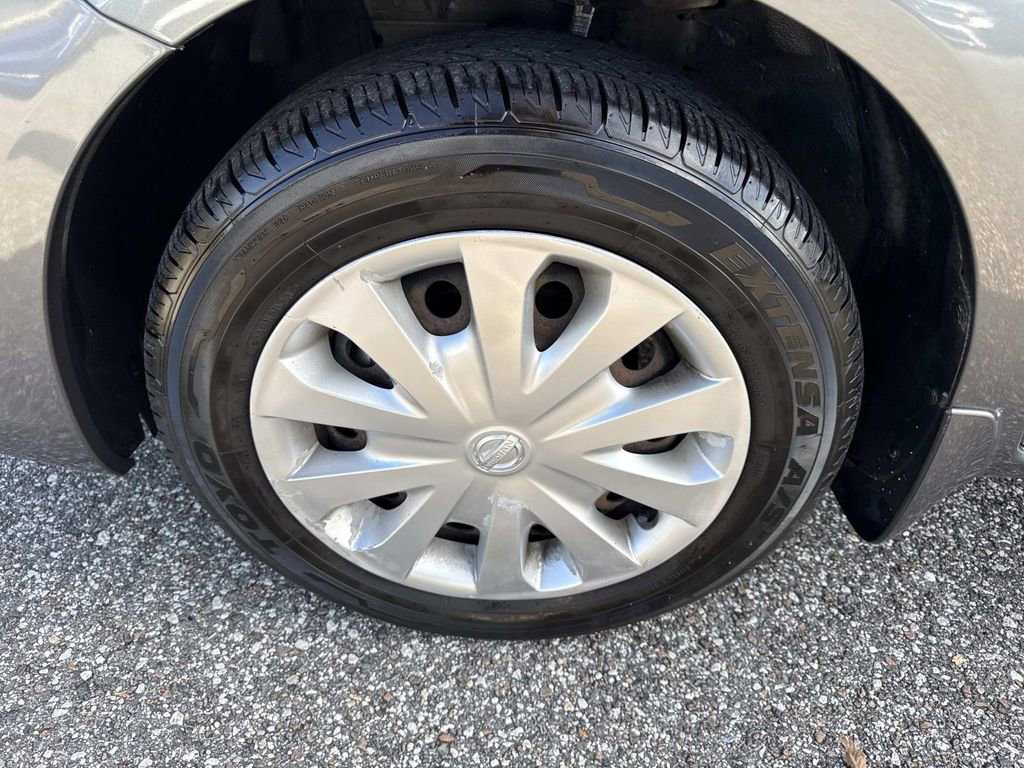 Used 2019 Nissan Versa S Plus image 11