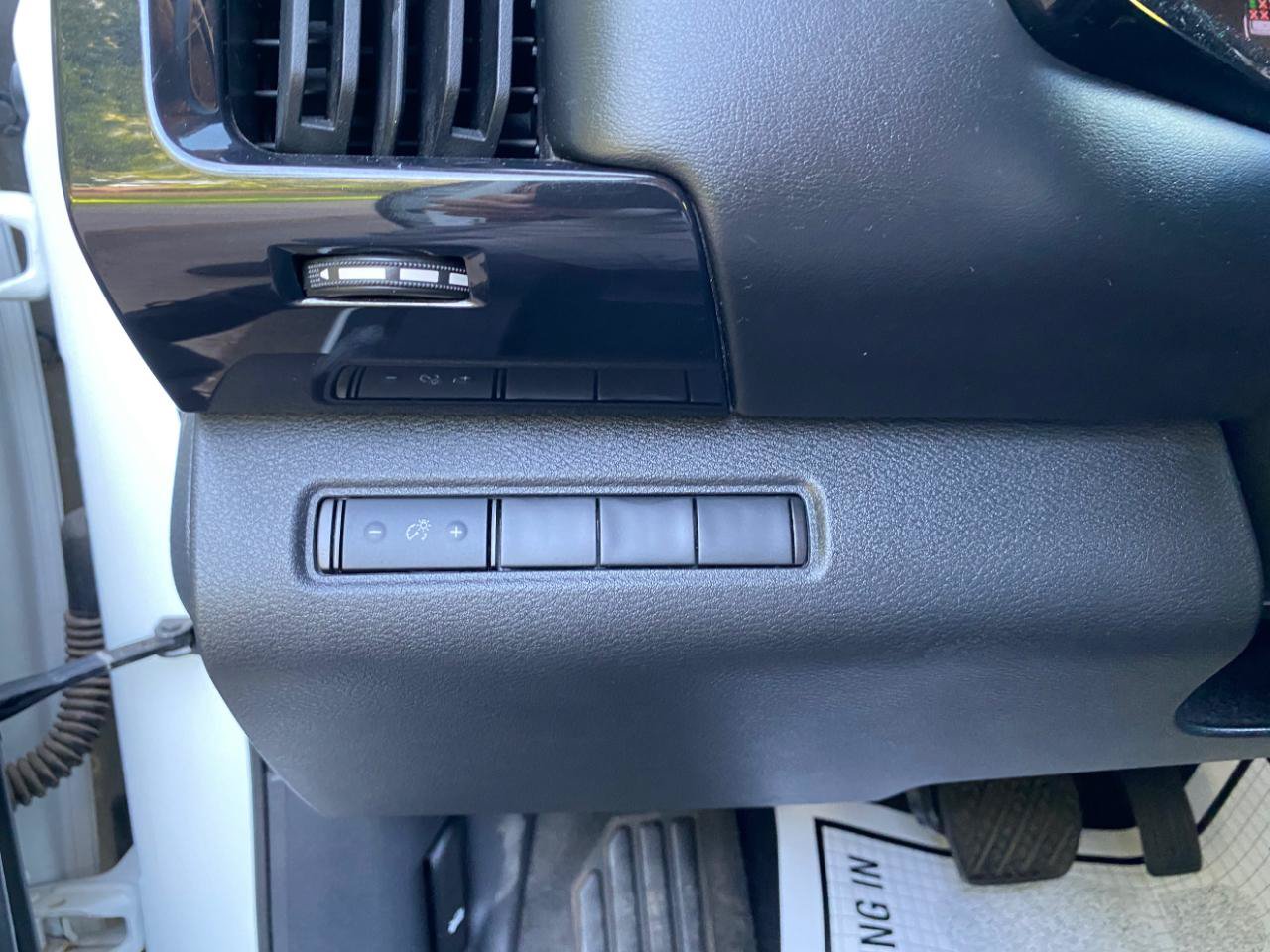 Used 2022 Nissan Pathfinder S FWD image 66
