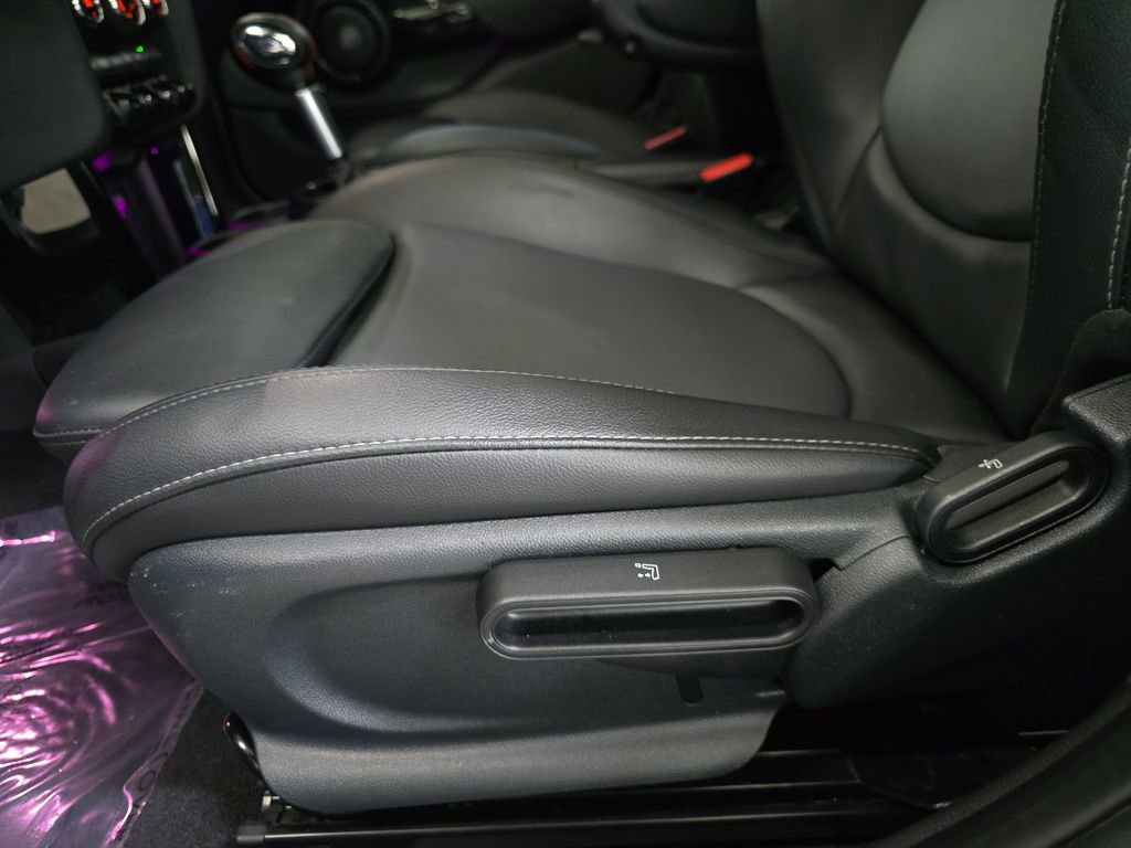 Used 2019 MINI Cooper S w/ Premium Package image 28