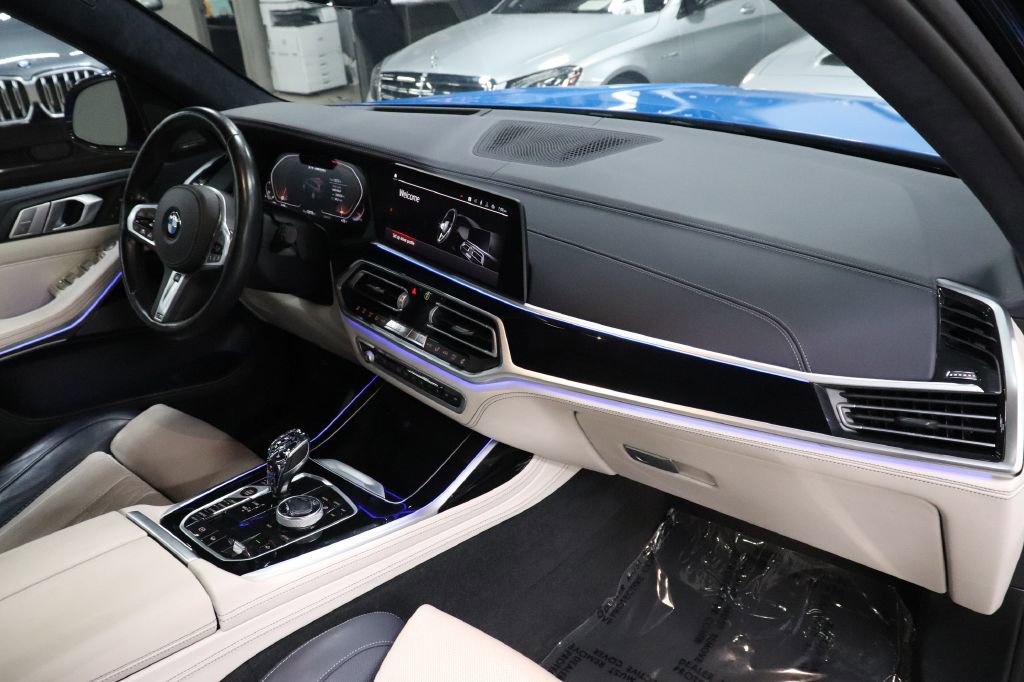 Used 2020 BMW X7 M50i w/ Dynamic Handling Package image 26