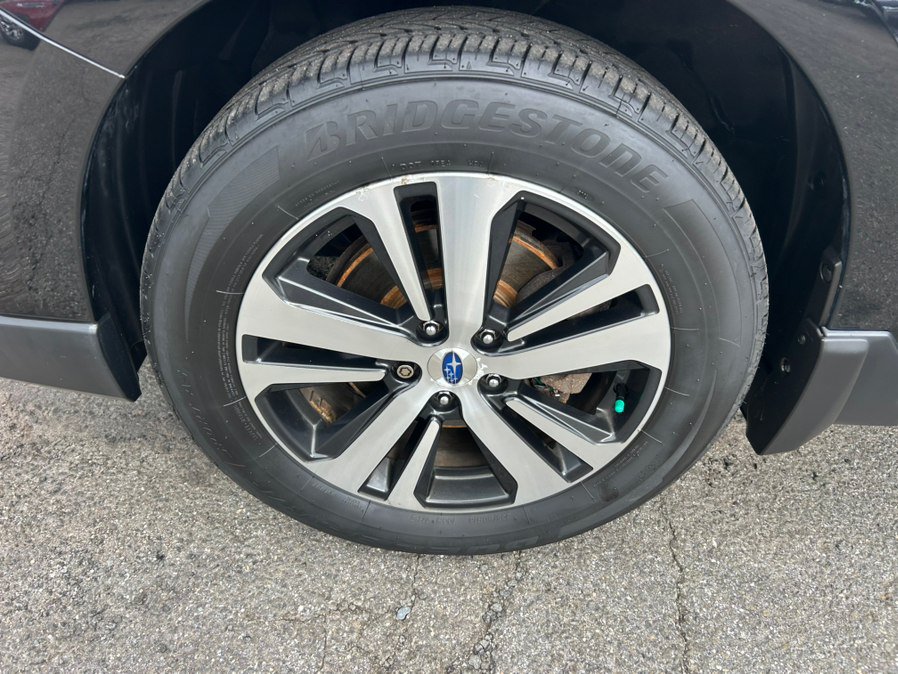 Used 2018 Subaru Outback 3.6R Limited AWD/4WD image 10