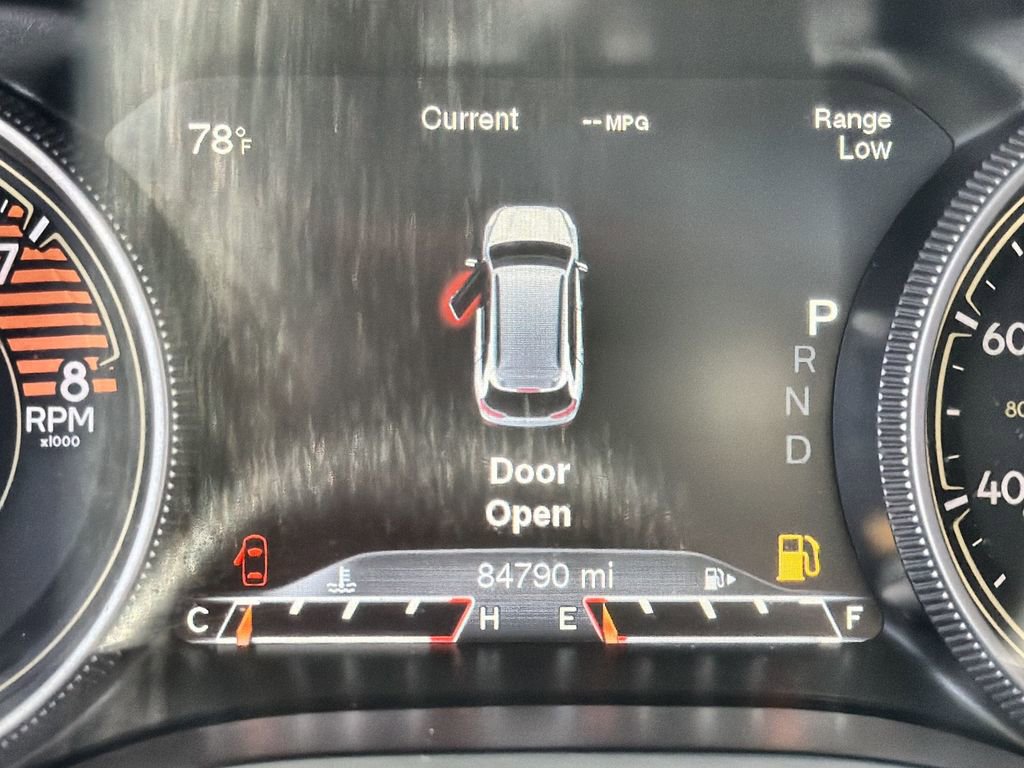 Used 2016 Jeep Cherokee Overland image 10