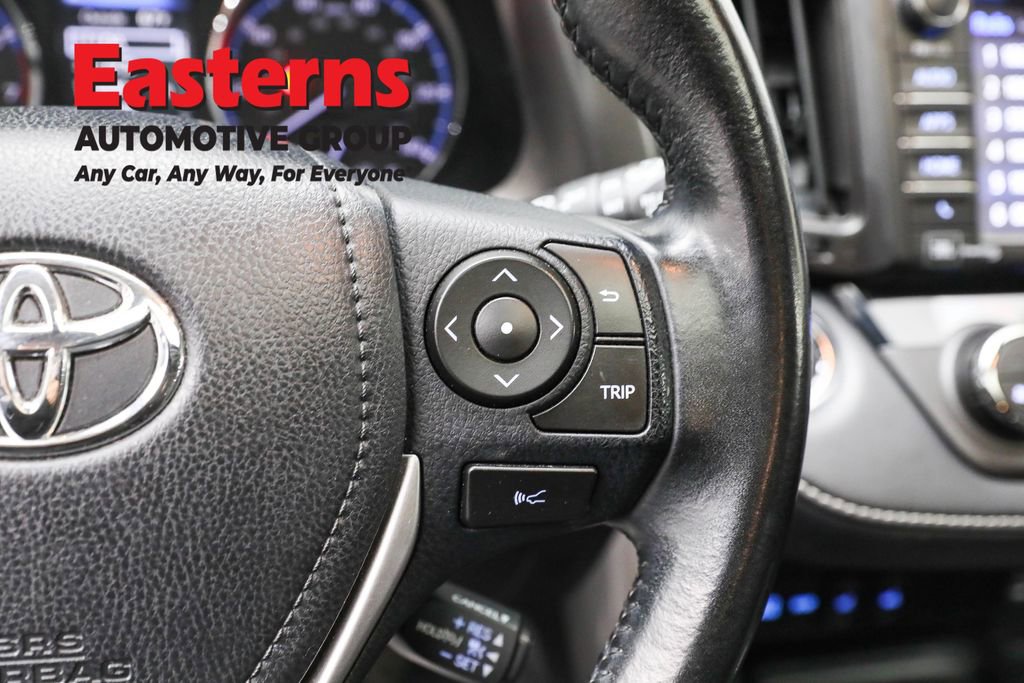 Used 2018 Toyota RAV4 Limited image 16