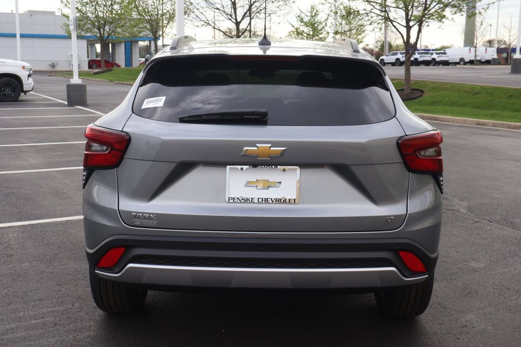 New 2026 Chevrolet Trax LT w/ Driver Confidence Package FWD image 6