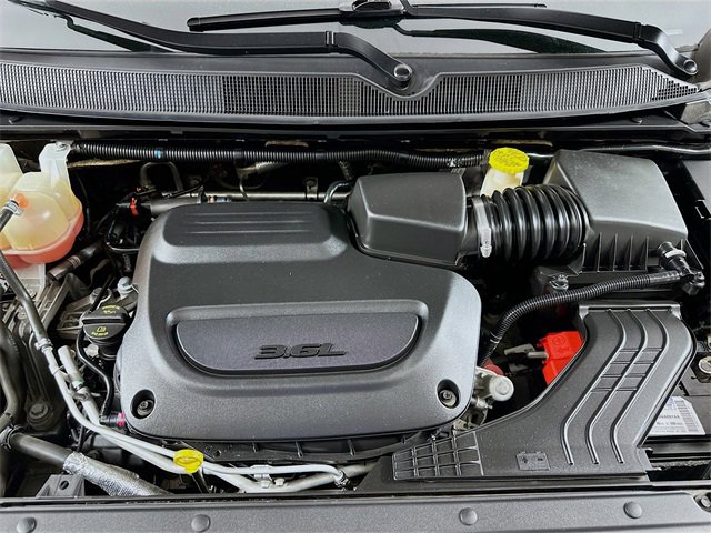 Used 2020 Chrysler Voyager LX image 29