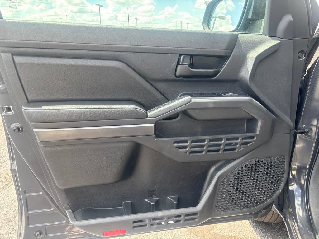 Used 2024 Toyota Tacoma SR5 AWD/4WD image 7