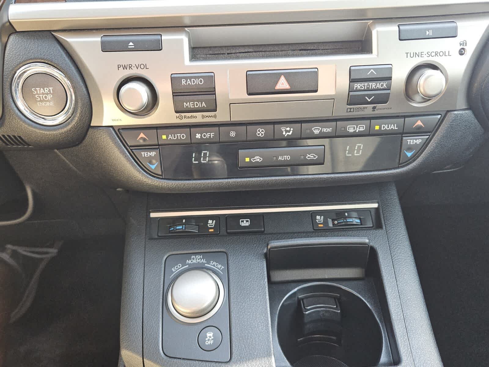 Used 2015 Lexus ES 350 w/ Luxury Package FWD image 10