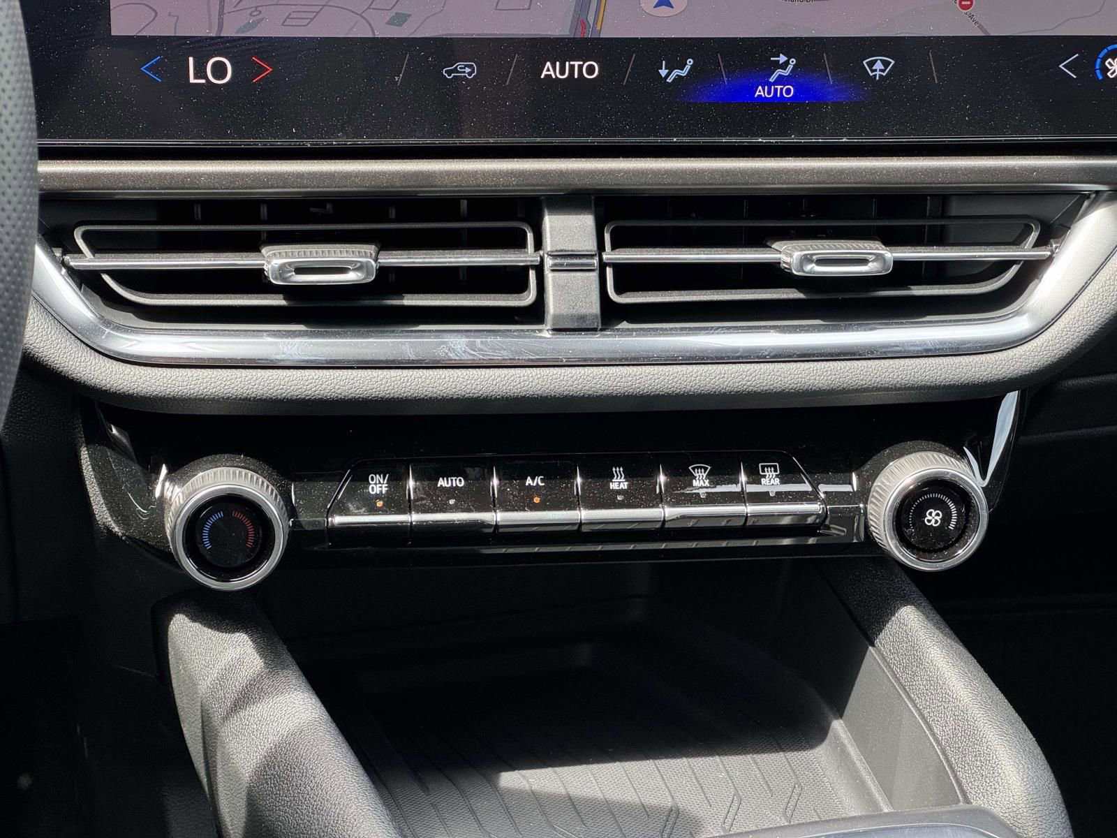 New 2026 Chevrolet Equinox EV LT image 12