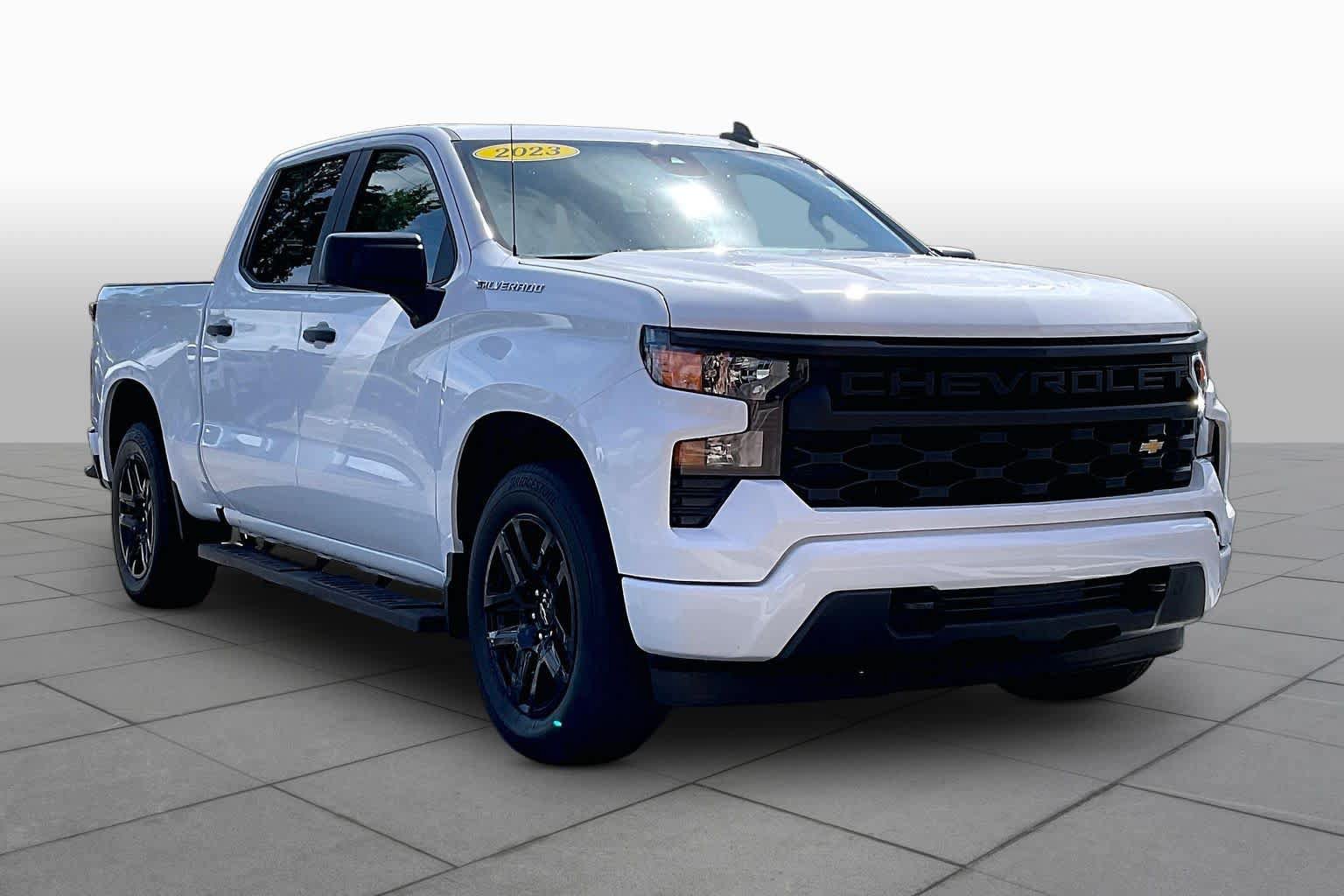Used 2023 Chevrolet Silverado 1500 Custom RWD image 3