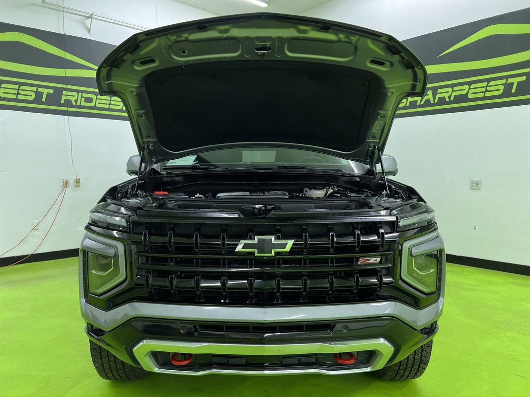 Used 2025 Chevrolet Suburban Z71 AWD/4WD image 4
