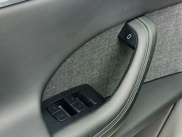 Used 2023 Tesla Model X image 17