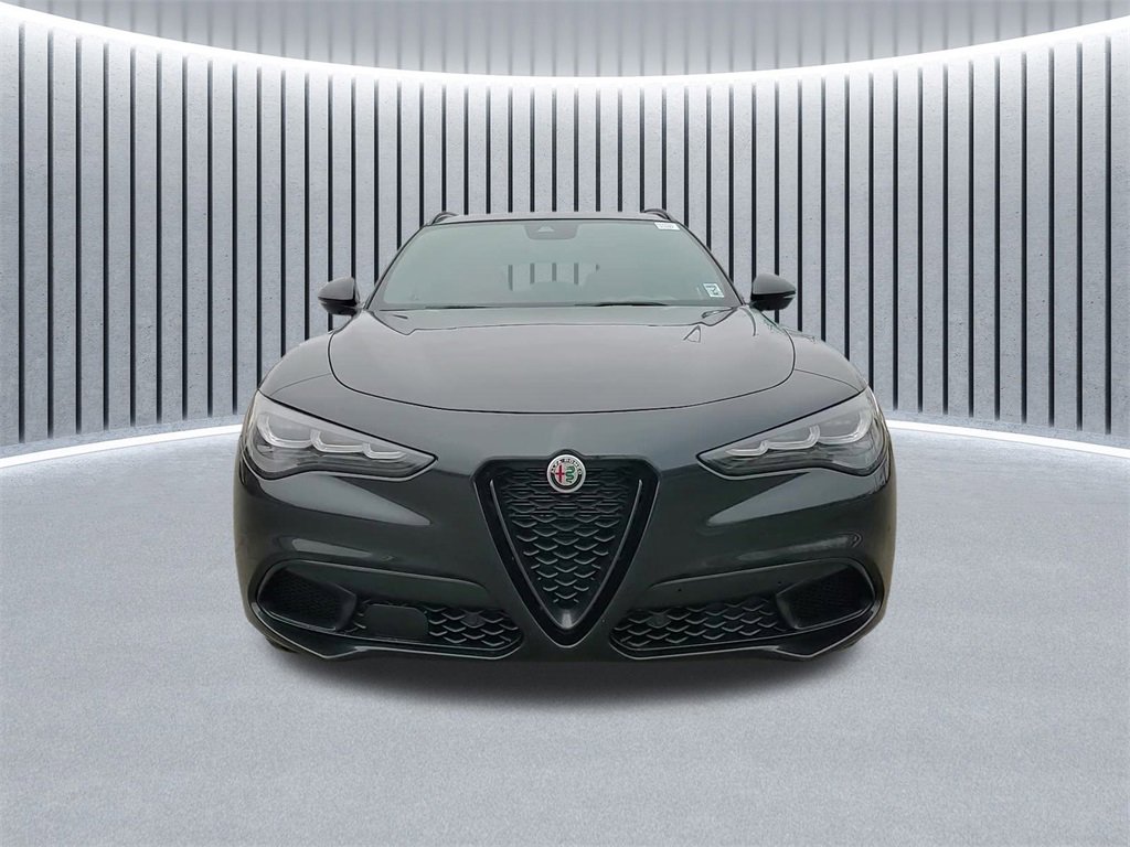 Used 2024 Alfa Romeo Stelvio Veloce image 8