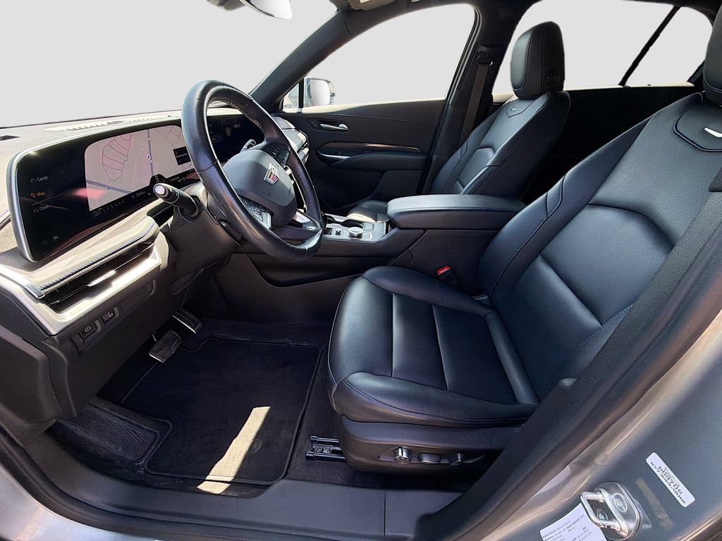 Used 2024 Cadillac XT4 Sport AWD/4WD image 25