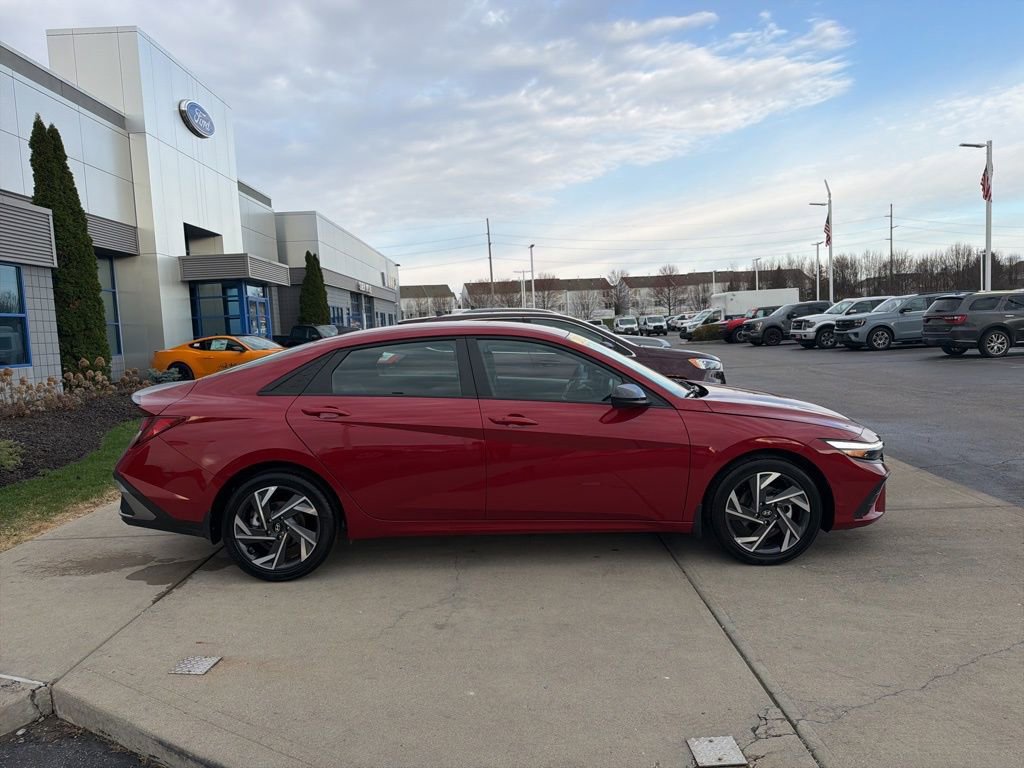 Used 2025 Hyundai Elantra Sport image 15