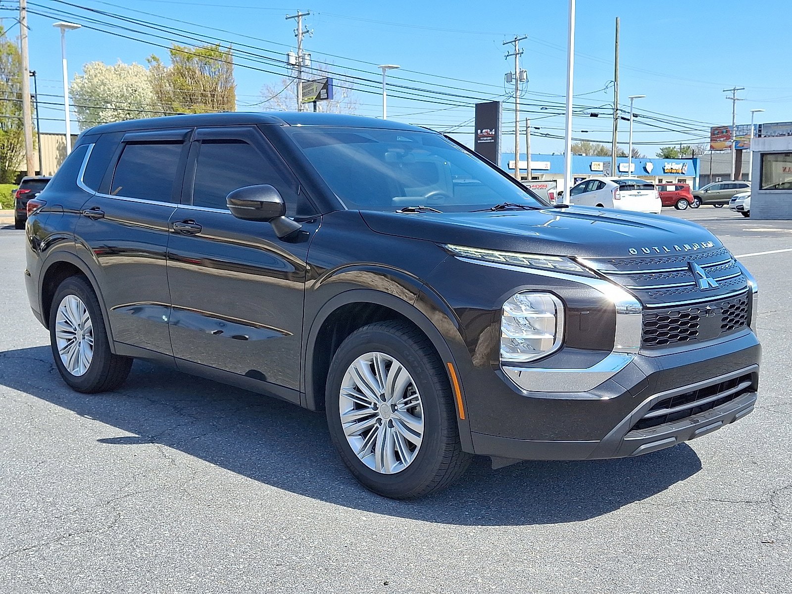 Used 2022 Mitsubishi Outlander ES AWD/4WD image 3