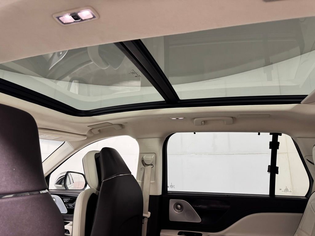 Certified 2020 Lincoln Aviator Black Label w/ Dynamic Handling Package image 50