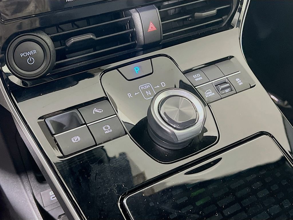 Certified 2025 Toyota bZ4X AWD image 16